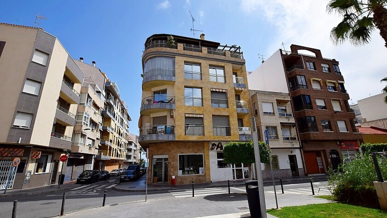 Resale - Commercial - Torrevieja - Paseo de Torrevieja