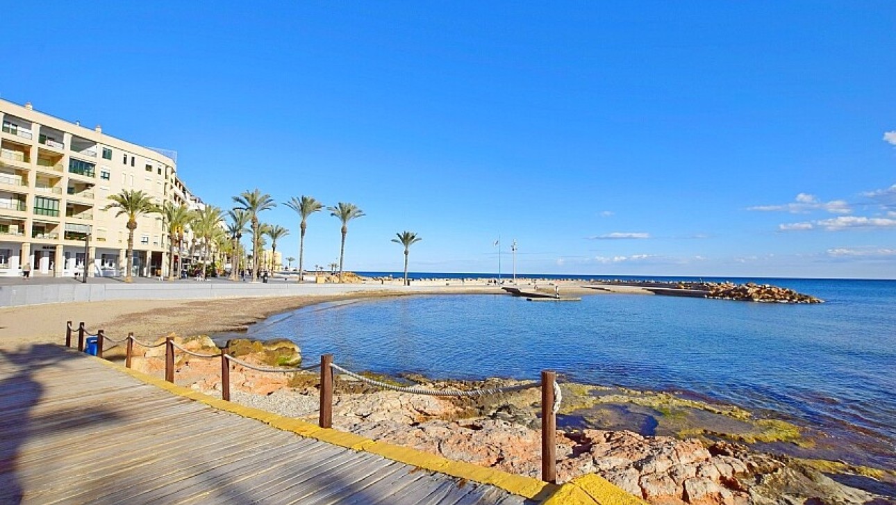 Resale - Land - Torrevieja - Paseo de Torrevieja