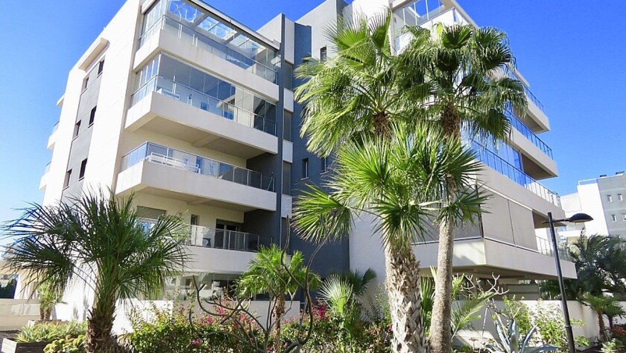 Resale - Apartment - Orihuela Costa - Villamartín