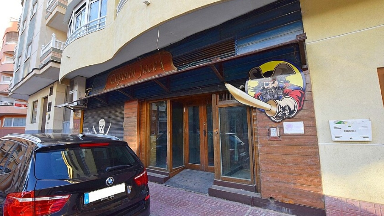 Resale - Commercial - Torrevieja - Playa de los Locos