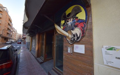 Resale - Commercial - Torrevieja - Playa de los Locos