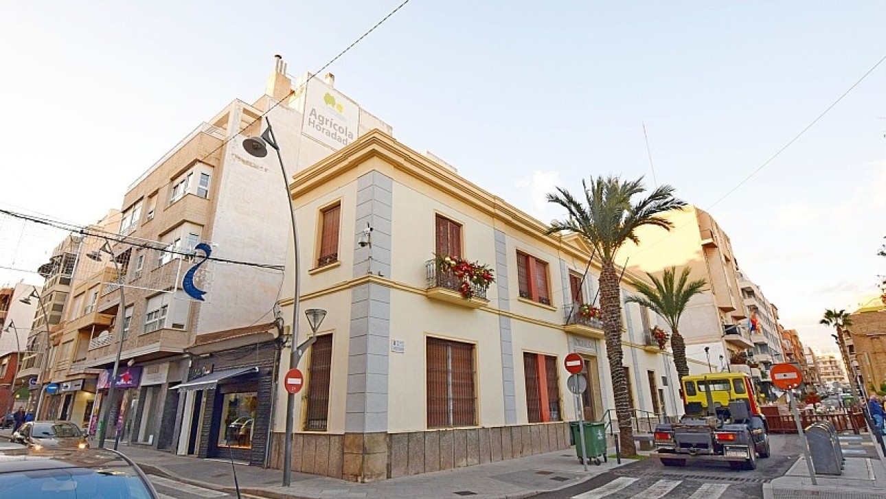 Resale - Apartment - Torrevieja - Centro ciudad
