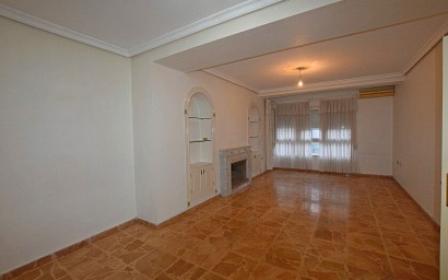 Resale - Apartment - Torrevieja - Centro ciudad