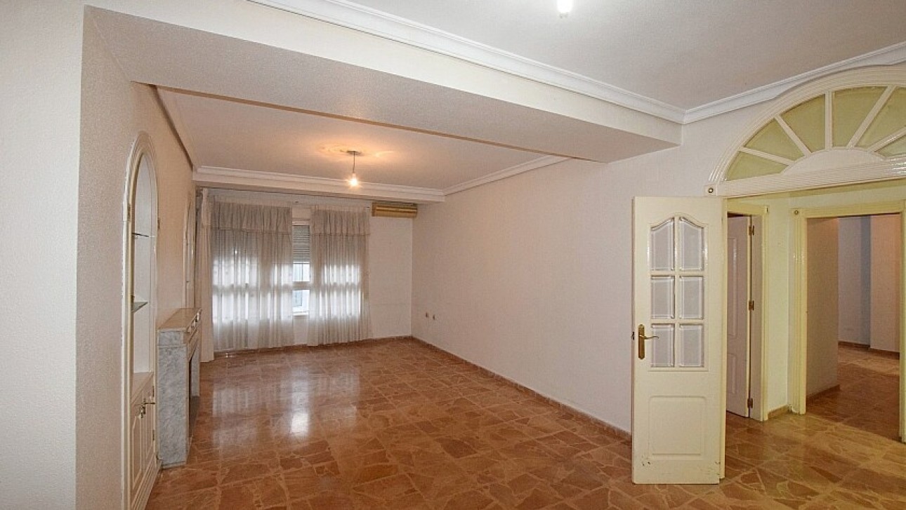 Resale - Apartment - Torrevieja - Centro ciudad