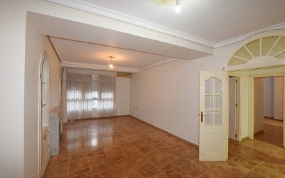 Resale - Apartment - Torrevieja - Centro ciudad