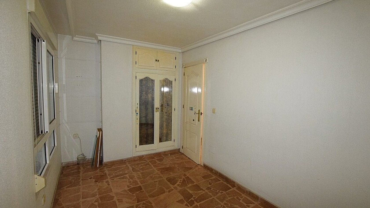 Resale - Apartment - Torrevieja - Centro ciudad