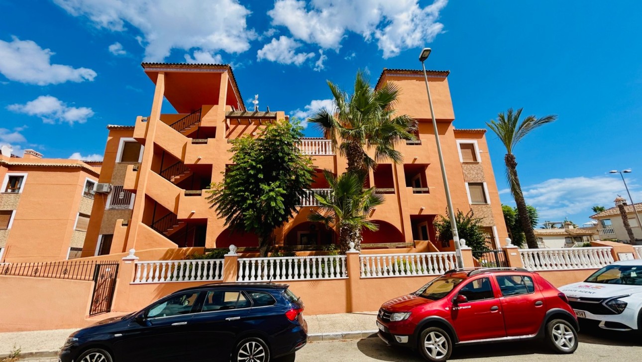 Resale - Apartment - Orihuela Costa - PAU 8