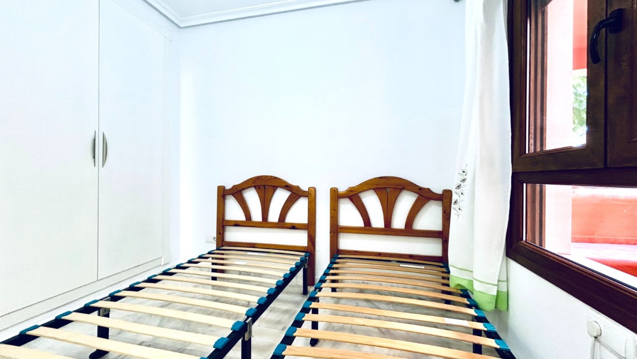 Resale - Apartment - Orihuela Costa - PAU 8