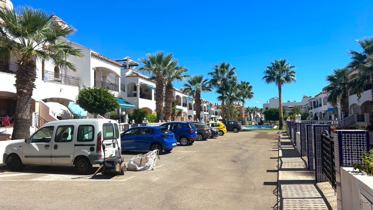 Resale - Apartment - Orihuela Costa - PAU 8