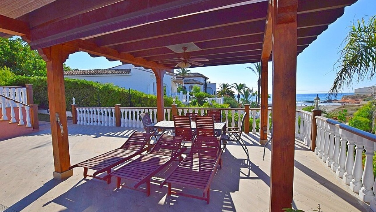 Resale - Villa - Orihuela Costa