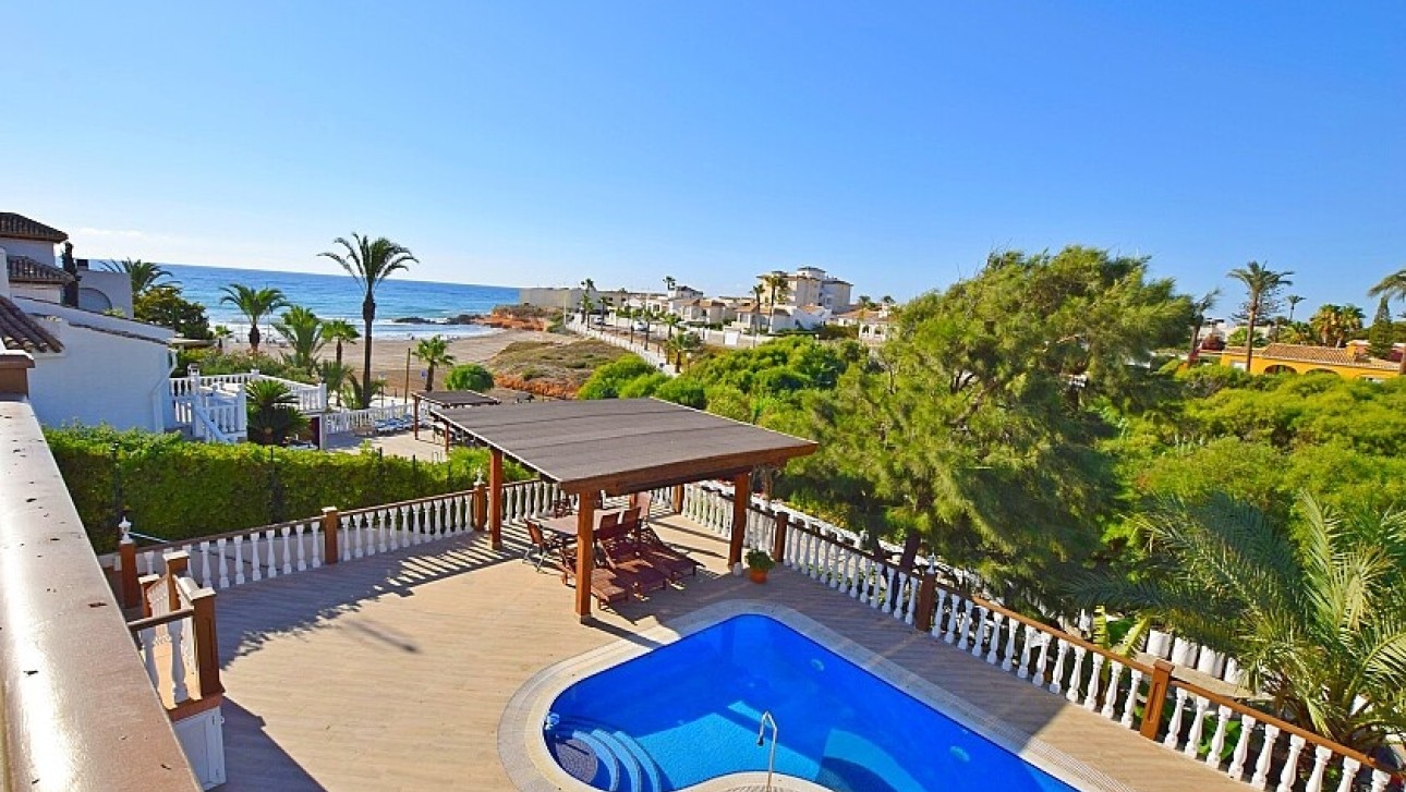 Resale - Villa - Orihuela Costa