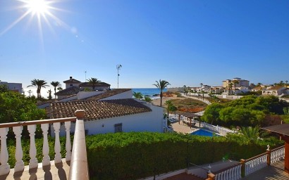 Resale - Villa - Orihuela Costa