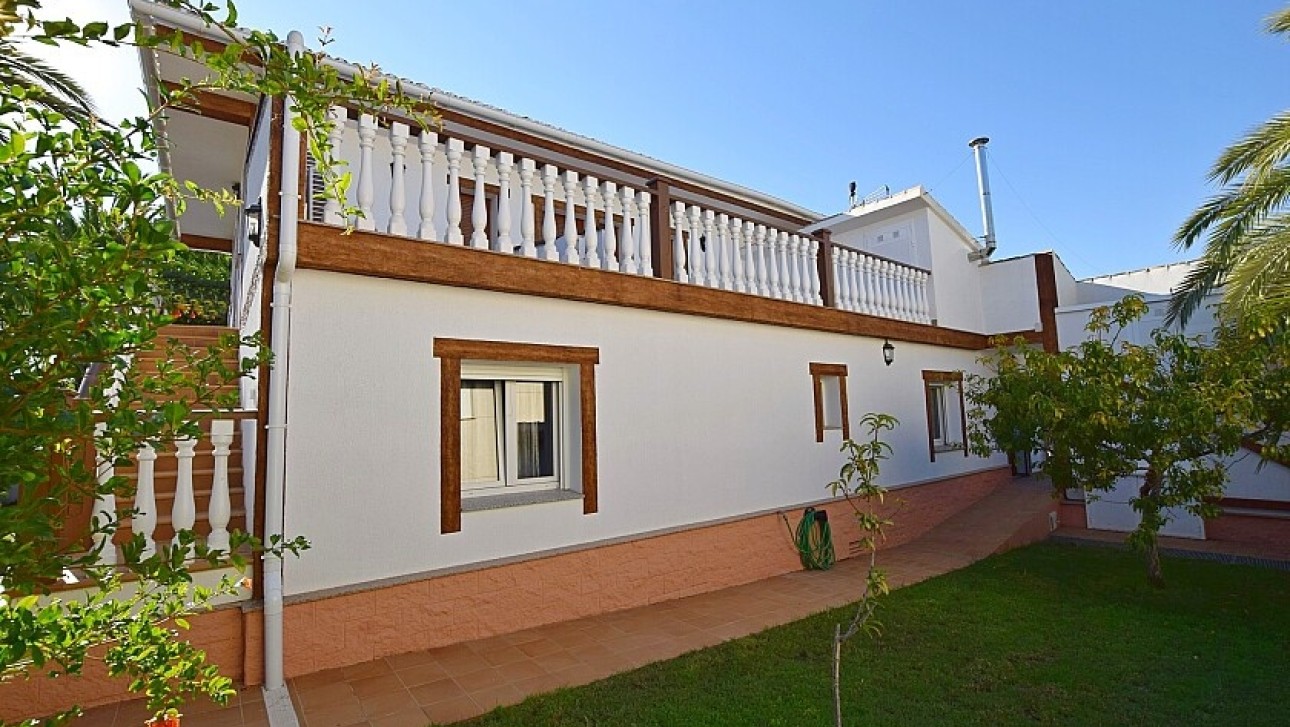 Resale - Villa - Orihuela Costa
