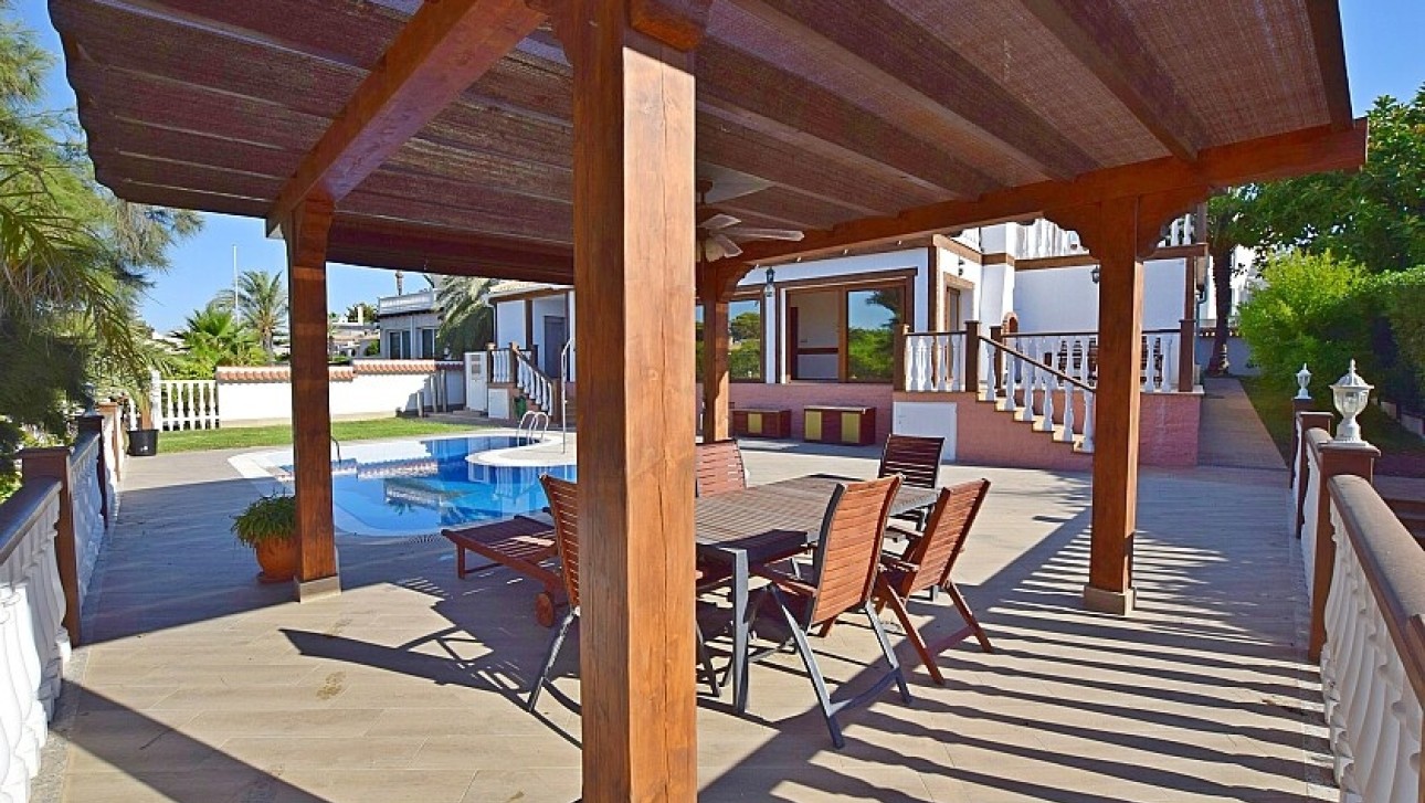 Resale - Villa - Orihuela Costa