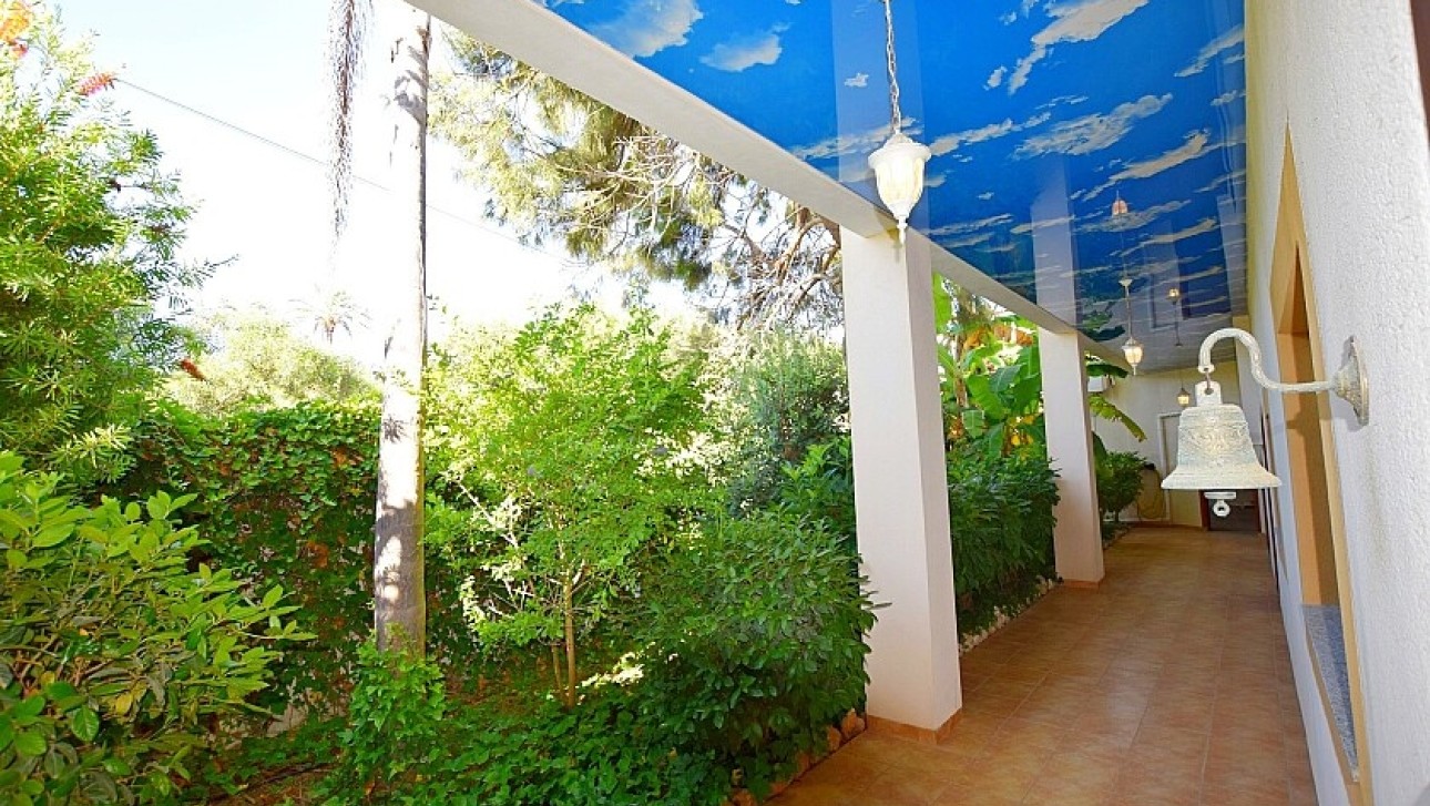 Resale - Villa - Orihuela Costa
