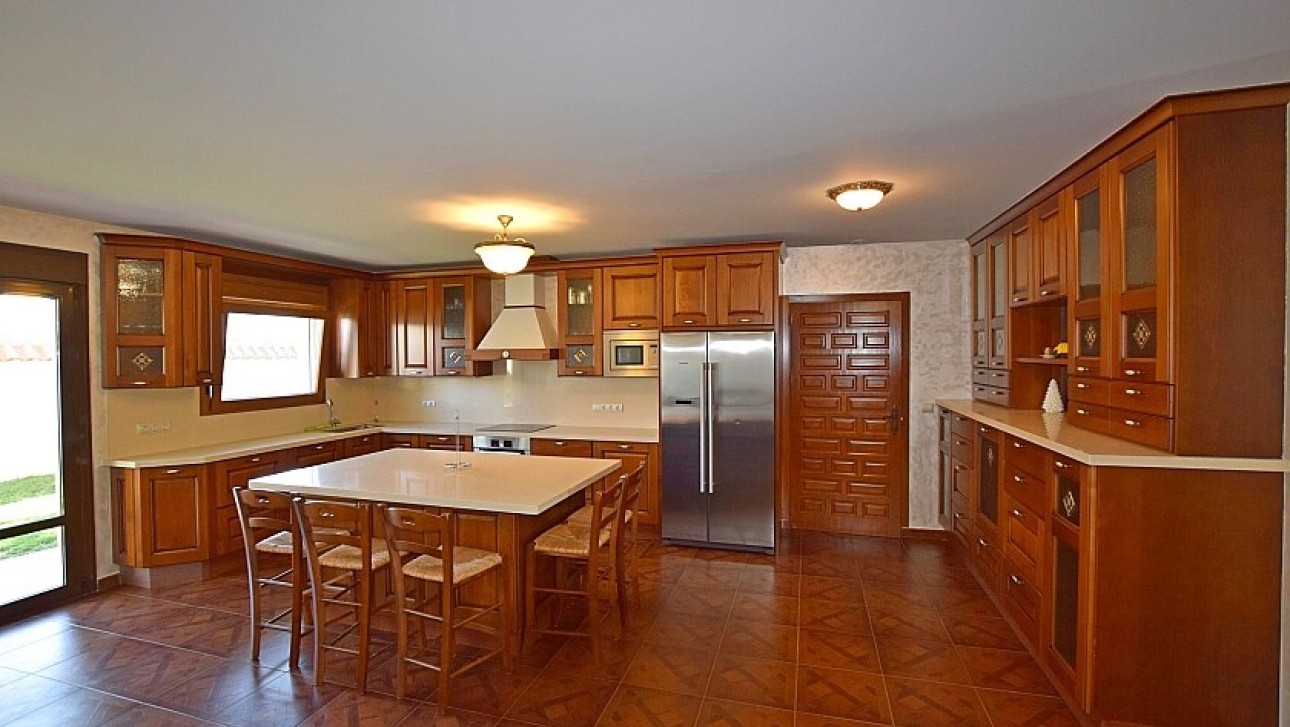 Resale - Villa - Orihuela Costa