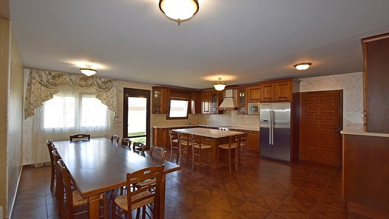 Resale - Villa - Orihuela Costa