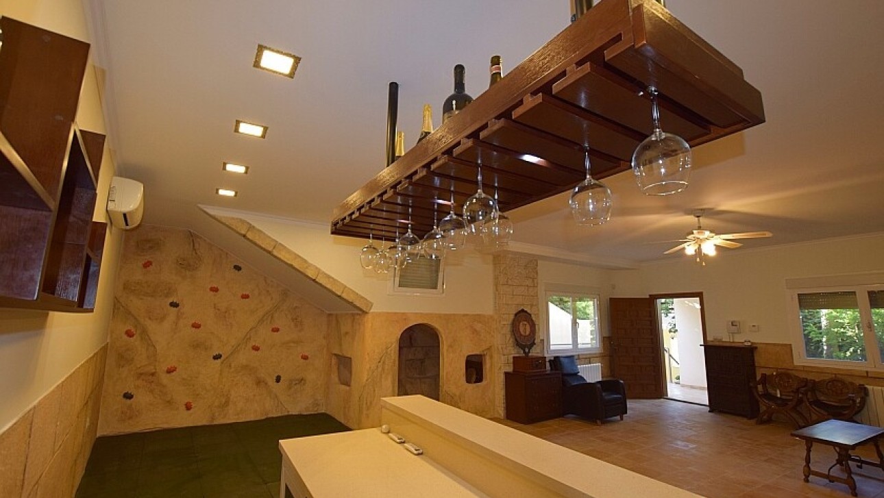 Resale - Villa - Orihuela Costa