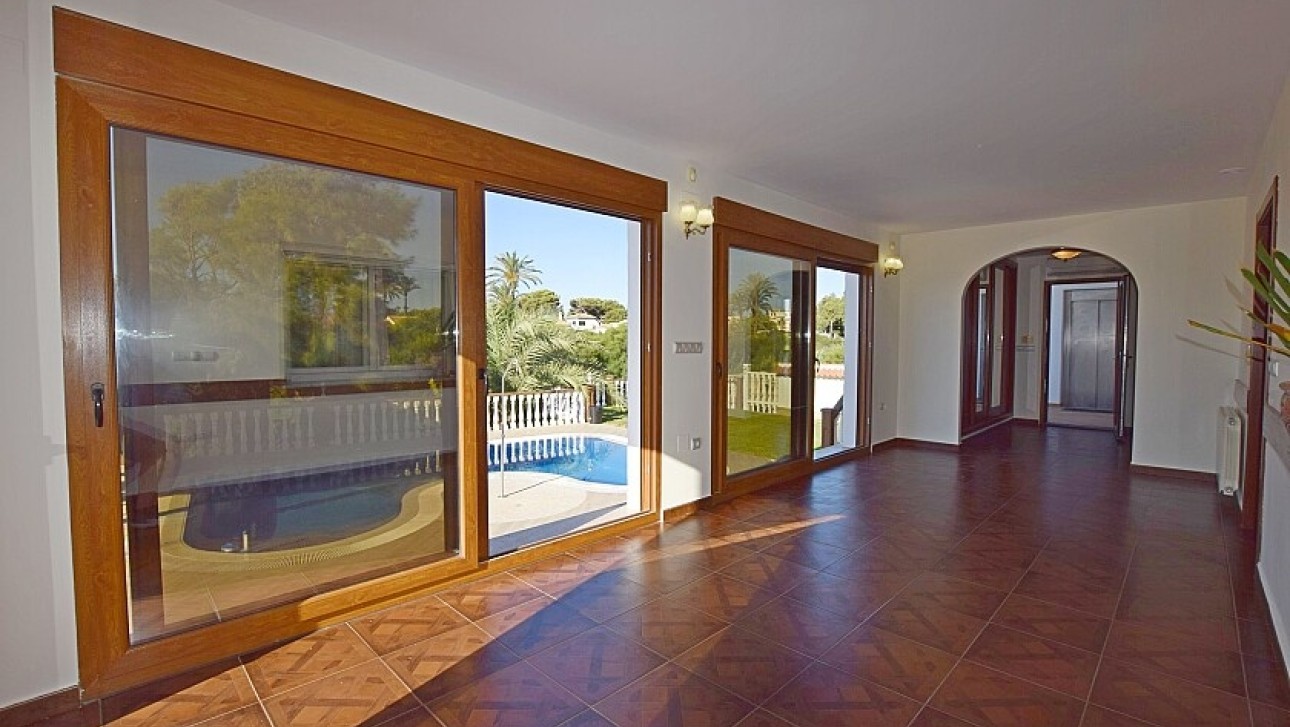 Resale - Villa - Orihuela Costa