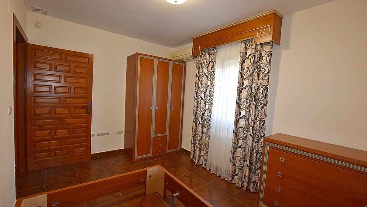 Resale - Villa - Orihuela Costa