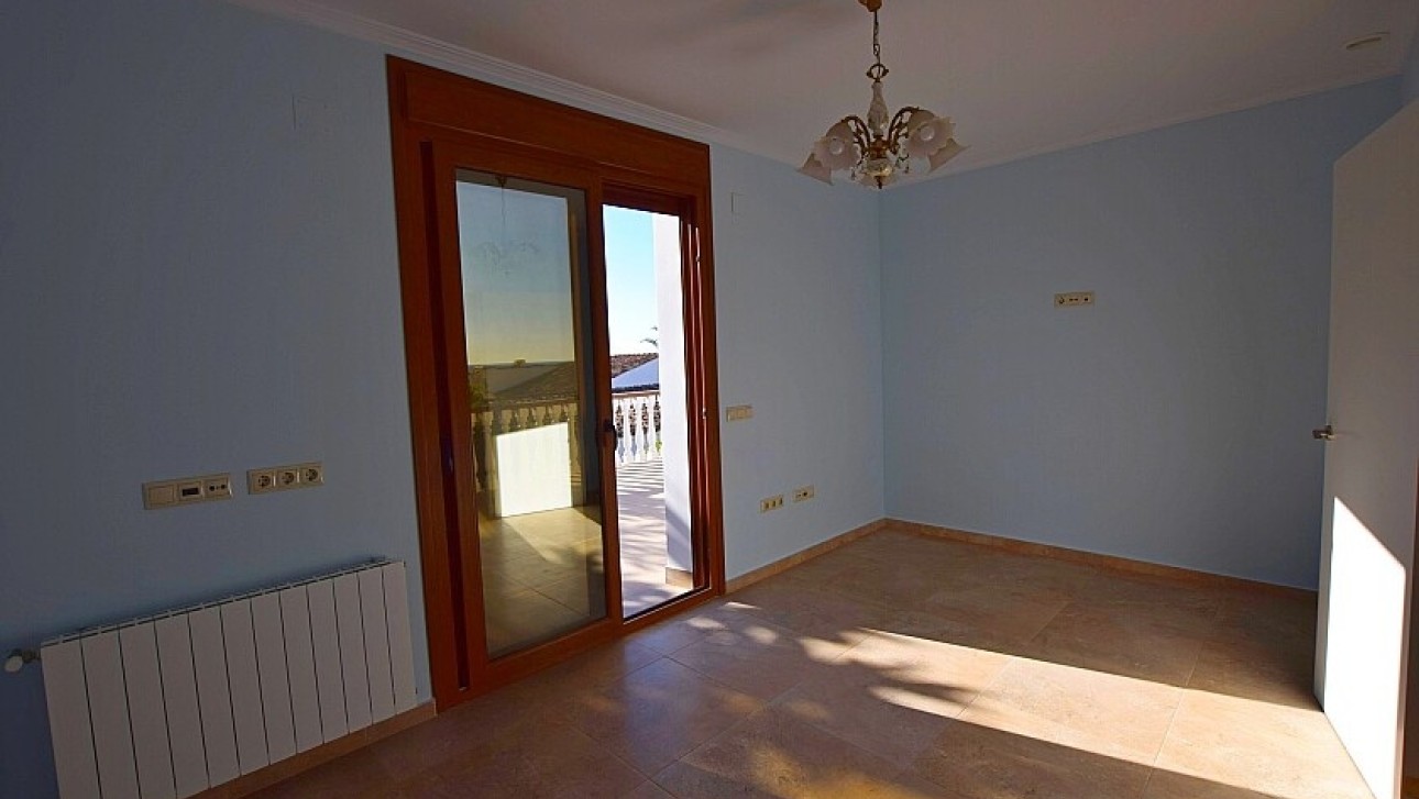 Resale - Villa - Orihuela Costa