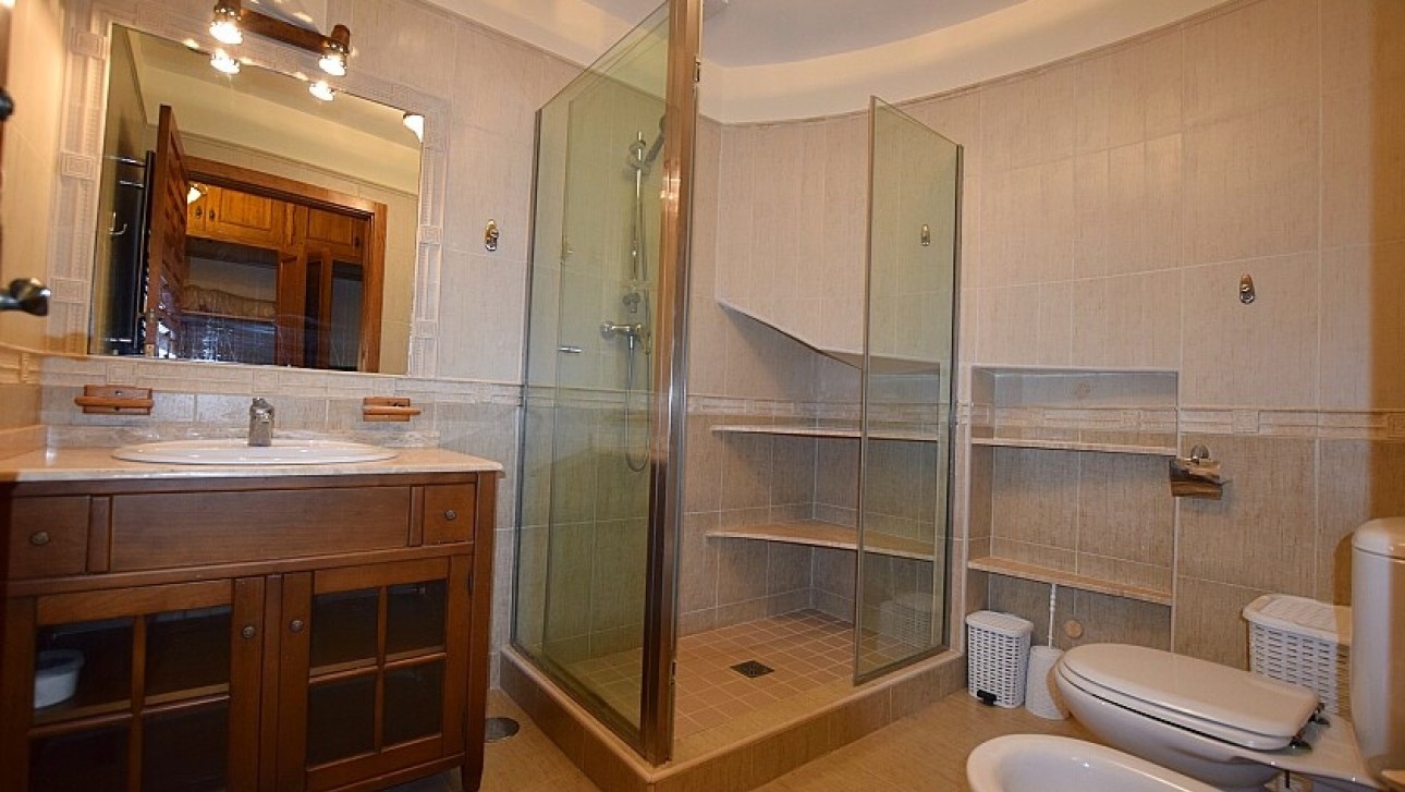 Resale - Villa - Orihuela Costa