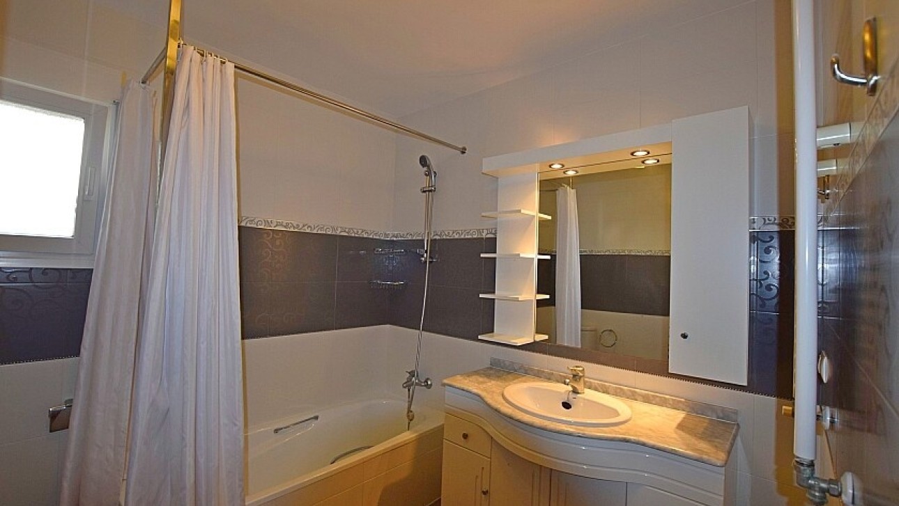 Resale - Villa - Orihuela Costa