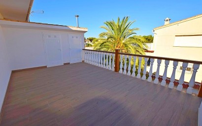 Resale - Villa - Orihuela Costa