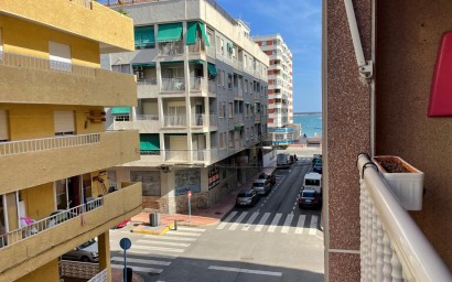 Herverkoop - Apartment - Torrevieja - Playa del Acequión