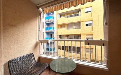 Herverkoop - Apartment - Torrevieja - Playa del Acequión