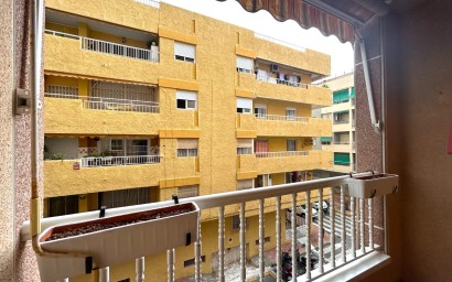 Herverkoop - Apartment - Torrevieja - Playa del Acequión
