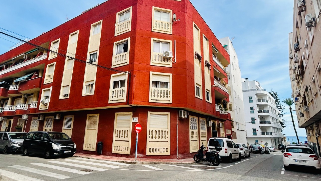 Resale - Apartment - Torrevieja - Playa de los Locos