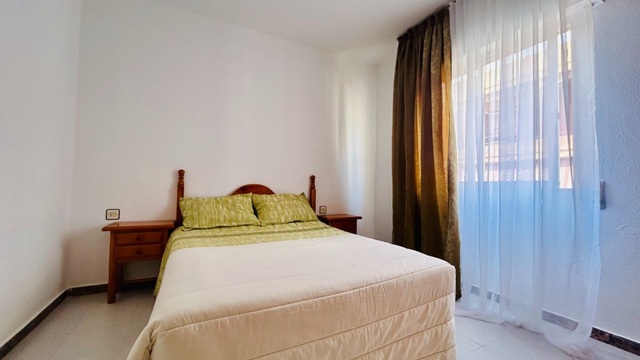 Resale - Apartment - Torrevieja - Playa de los Locos