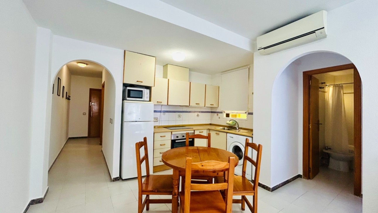 Resale - Apartment - Torrevieja - Playa de los Locos