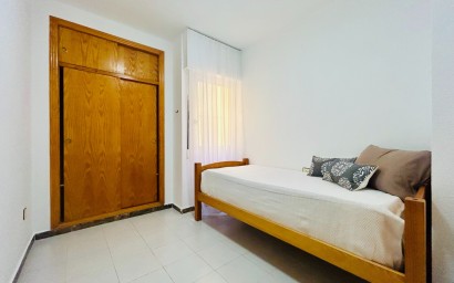 Resale - Apartment - Torrevieja - Playa de los Locos