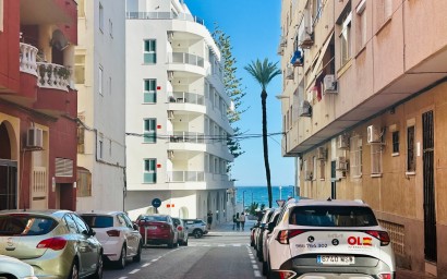 Resale - Apartment - Torrevieja - Playa de los Locos