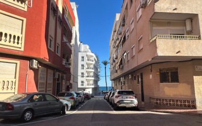 Resale - Apartment - Torrevieja - Playa de los Locos