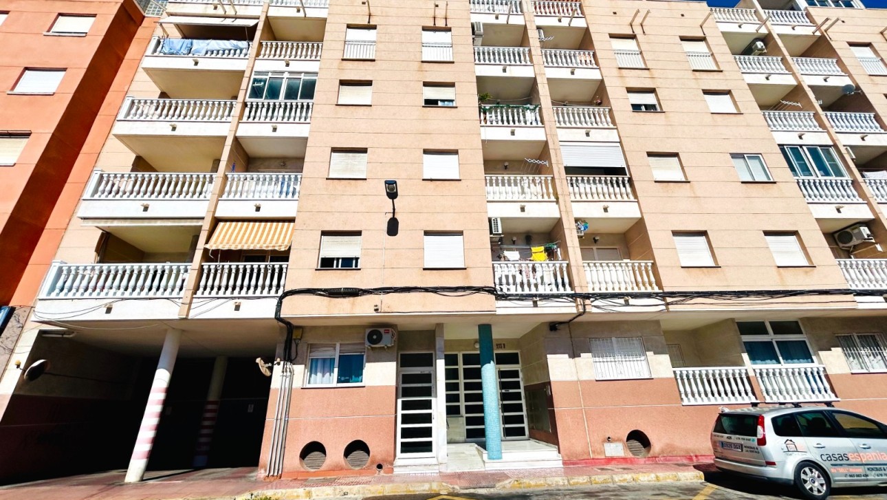 Resale - Apartment - Torrevieja - Centro