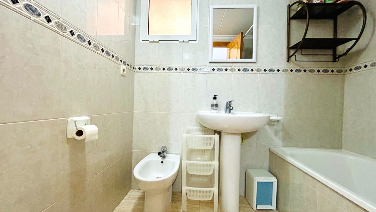 Resale - Apartment - Torrevieja - Centro