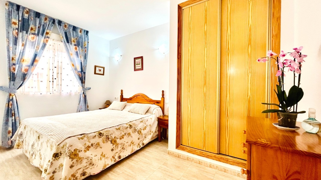 Resale - Apartment - Torrevieja - Centro
