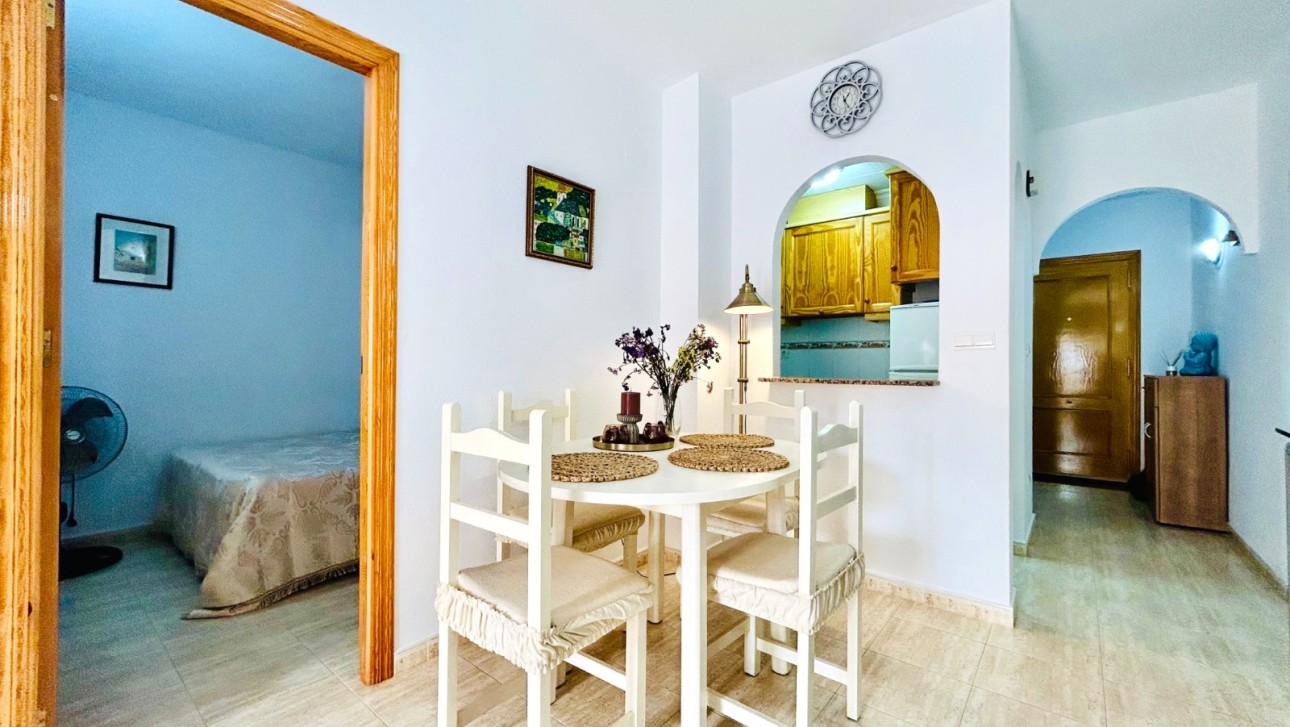 Resale - Apartment - Torrevieja - Centro