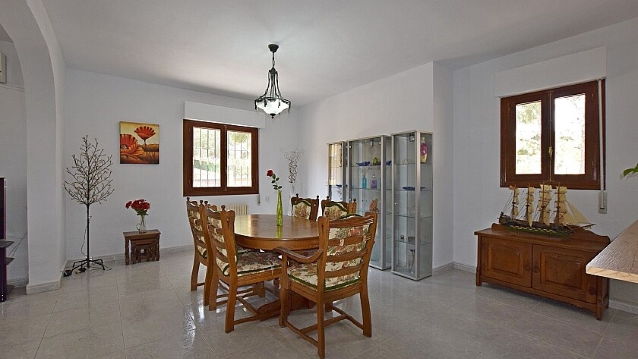 Resale - Villa - Orihuela Costa - Villamartin area