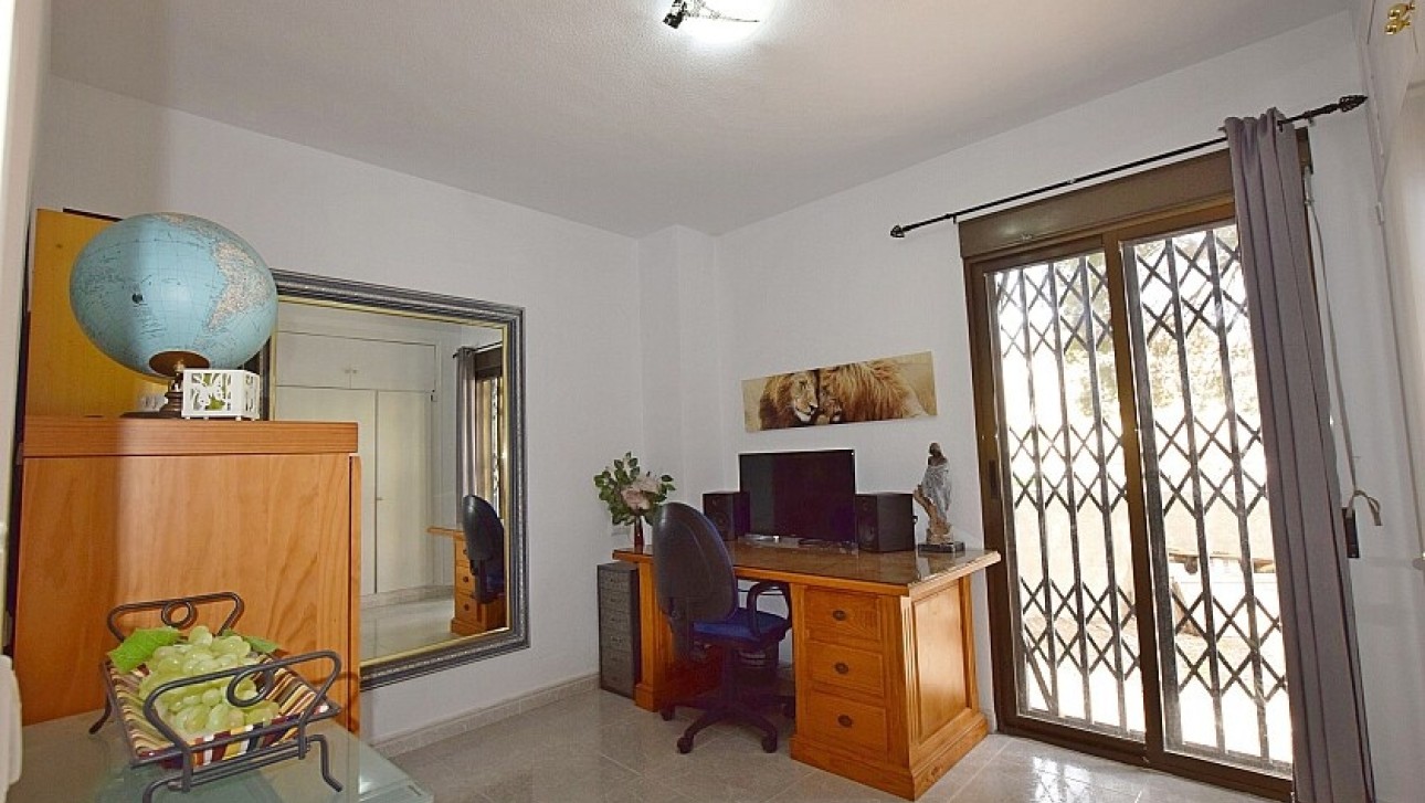 Resale - Villa - Orihuela Costa - Villamartin area