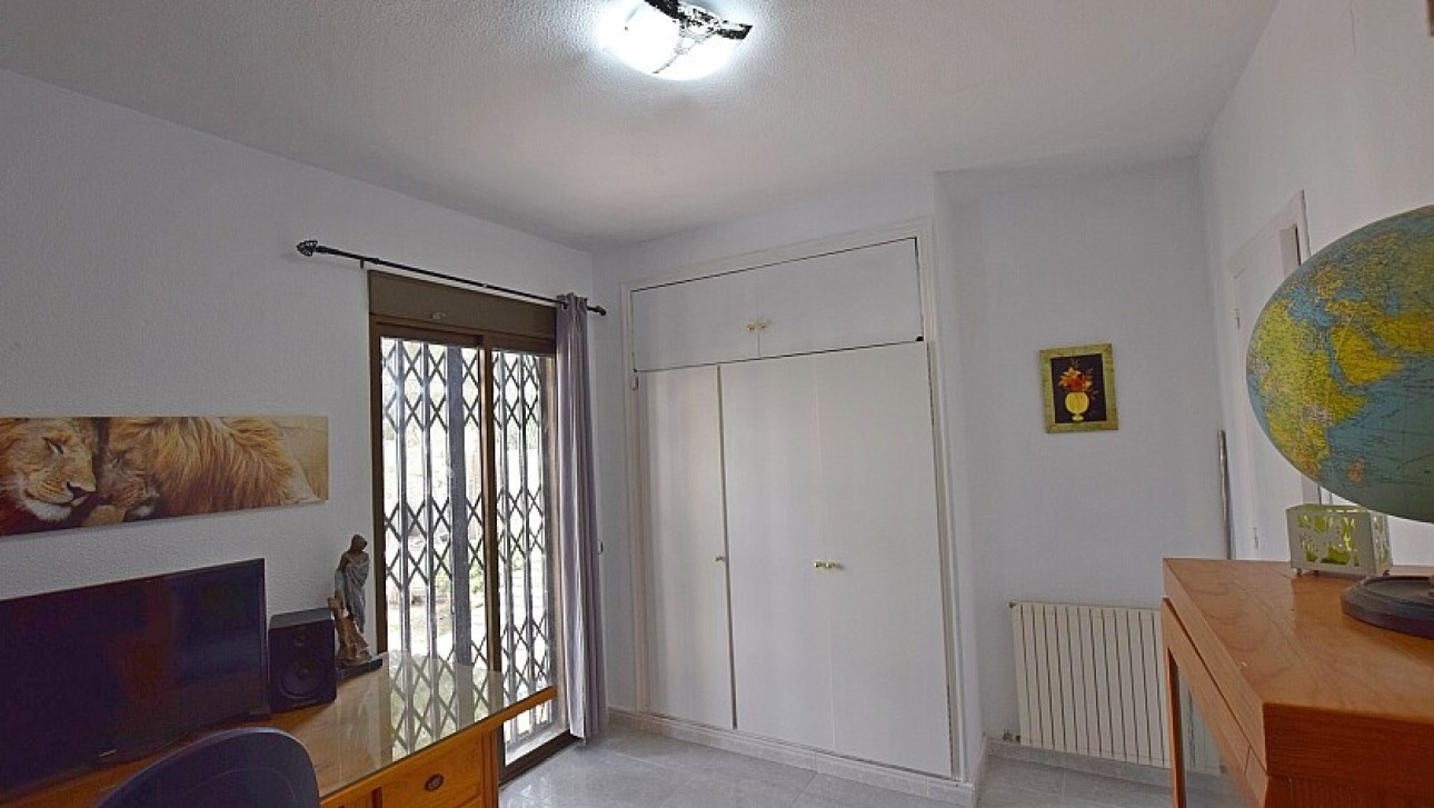 Resale - Villa - Orihuela Costa - Villamartin area
