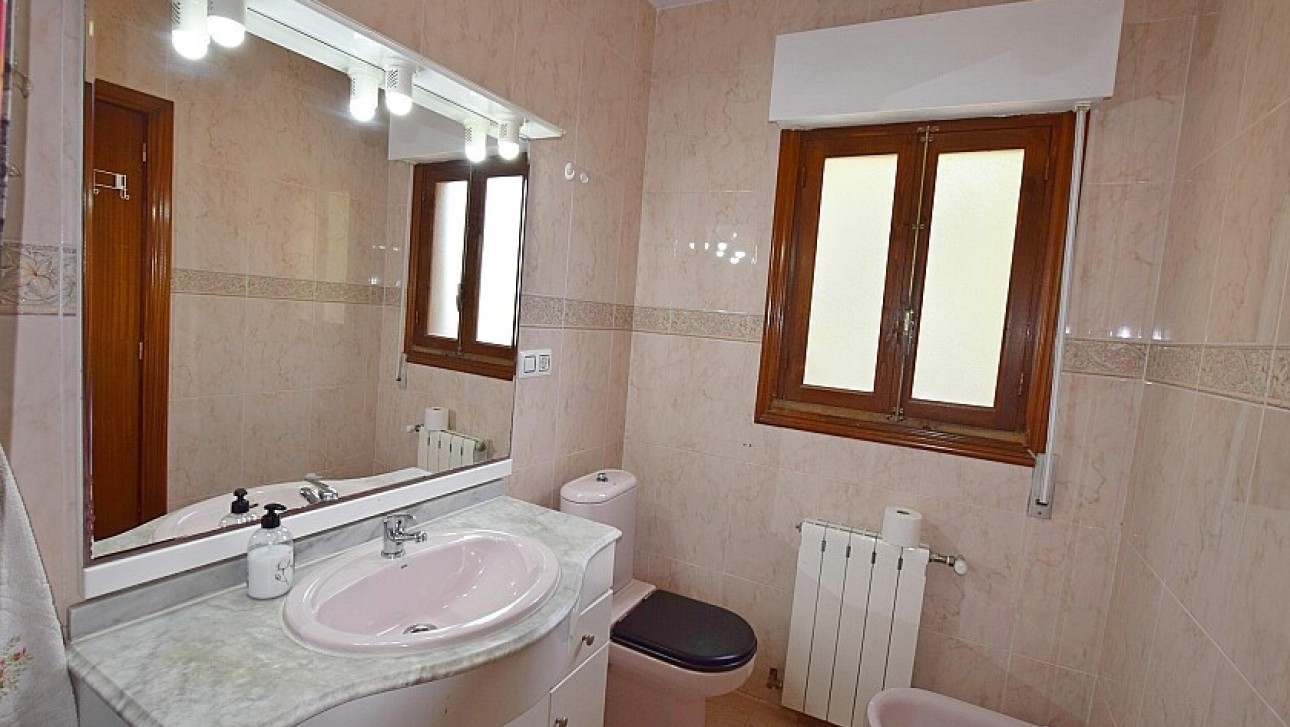 Resale - Villa - Orihuela Costa - Villamartin area