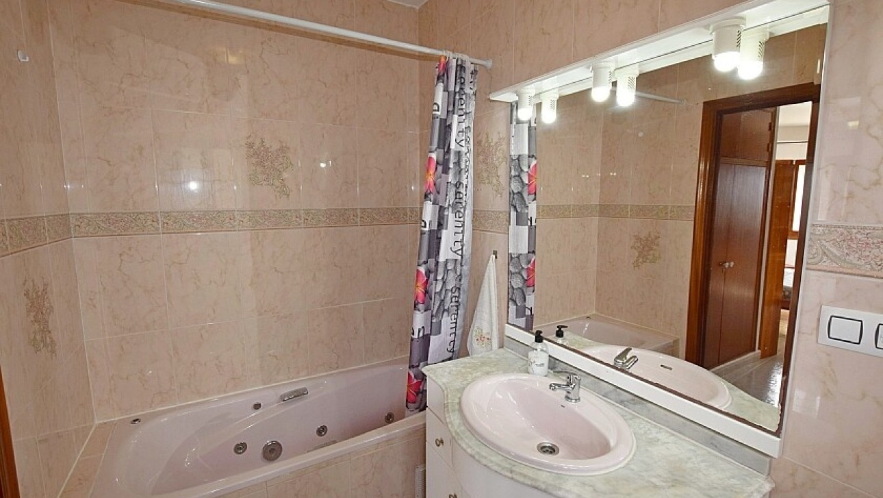 Resale - Villa - Orihuela Costa - Villamartin area