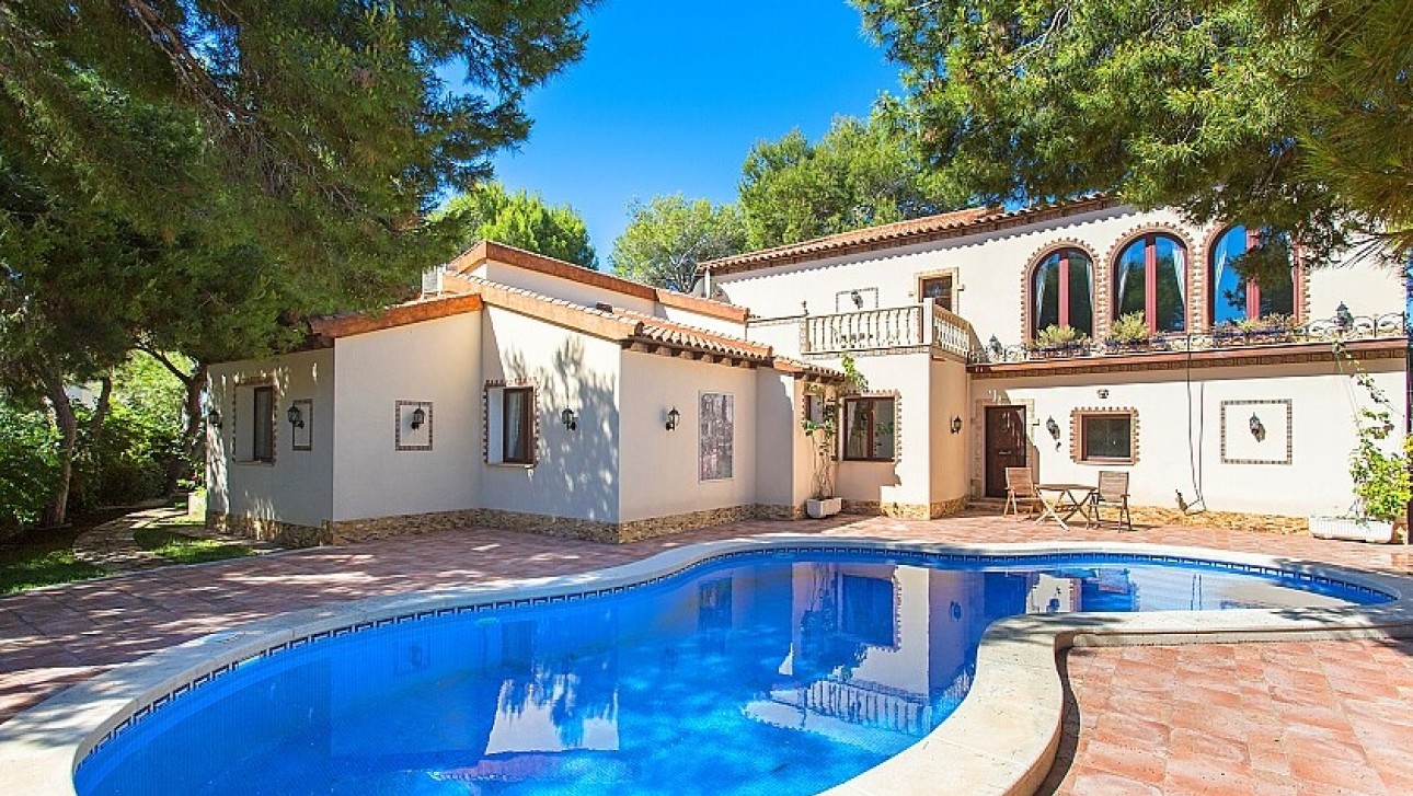 Resale - Villa - Punta Prima