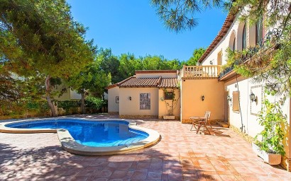 Resale - Villa - Punta Prima