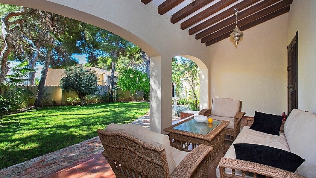 Resale - Villa - Punta Prima