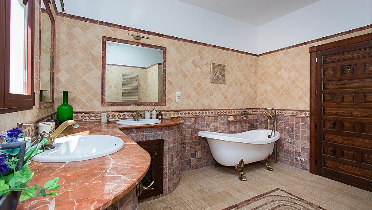 Resale - Villa - Punta Prima